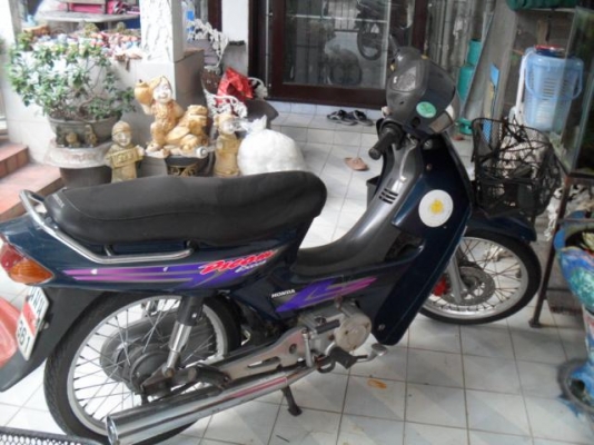 ขายHONDA DREAM 100 ปี43สภาพดีครับ ทะเบียนเต็มชื่อผมเอง ขาย13500