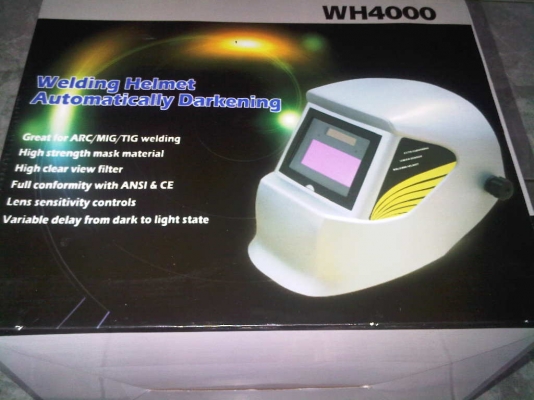 ขายเครื่องเชื่อมco2 HPT INVERTER 212i 200 amp ของคุณภาพใต้หวันแถมหน้ากากออโต้รุ่นWH4000ครับ