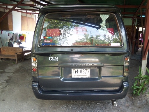 ขายด่วนรถตู้ พร้อมใช้งาน 165,000 บาท ขายด่วนรถตู้ พร้อมใช้งาน 165,000 บาท