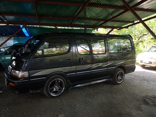 ขายด่วนรถตู้ พร้อมใช้งาน 165,000 บาท ขายด่วนรถตู้ พร้อมใช้งาน 165,000 บาท