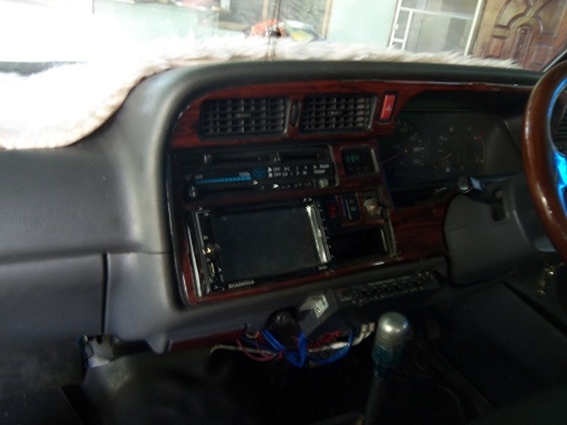 ขายด่วนรถตู้ พร้อมใช้งาน 165,000 บาท ขายด่วนรถตู้ พร้อมใช้งาน 165,000 บาท