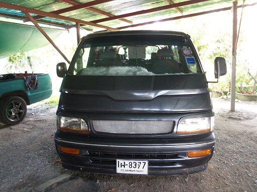 ขายด่วนรถตู้ พร้อมใช้งาน 165,000 บาท ขายด่วนรถตู้ พร้อมใช้งาน 165,000 บาท