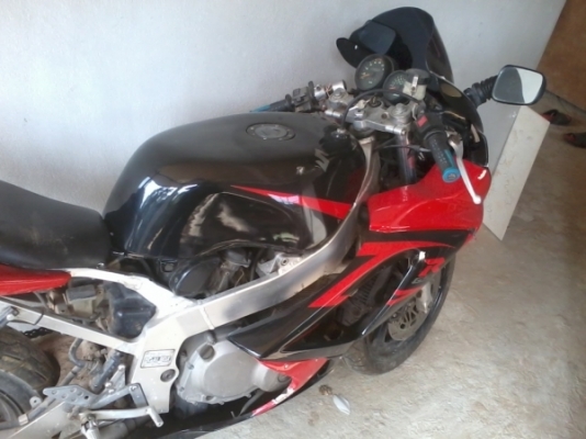 ขาย SUZUKI GSX K5-6  400 RR ทะเบียนแท้ โอนขงส่งได้เลย เครื่องแน่น วิ่ง 200+