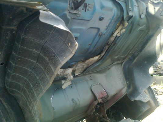 ขาย 6 ล้อ NPR59LK 115 แรงม้า กระบะเหล็ก รถห้างแท้