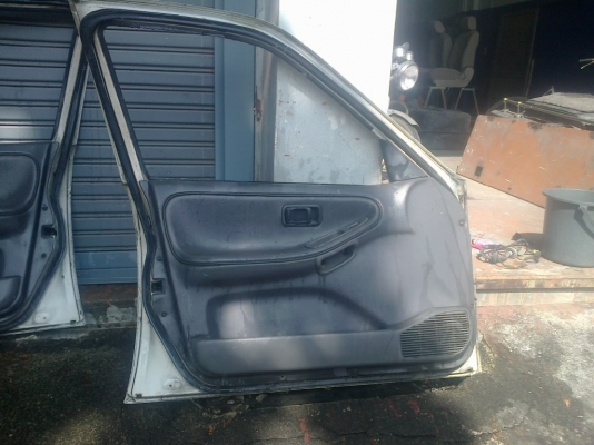 ขายประตnissan b13 4ประตู 1900 ฿ ขายประตnissan b13 4ประตู 1900 ฿