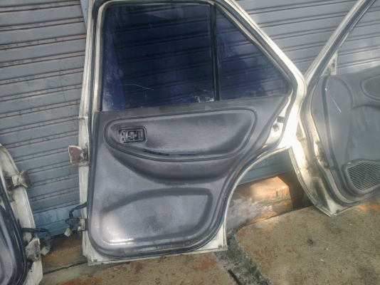 ขายประตnissan b13 4ประตู 1900 ฿ ขายประตnissan b13 4ประตู 1900 ฿