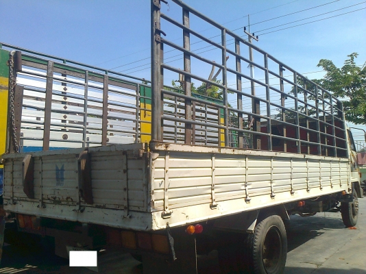 กระบะคาร์โก้คอกเหล็ก 6 ล้อ ยาว 6 เมตร