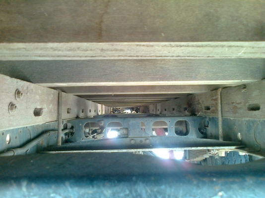 กระบะคาร์โก้คอกเหล็ก 6 ล้อ ยาว 6 เมตร