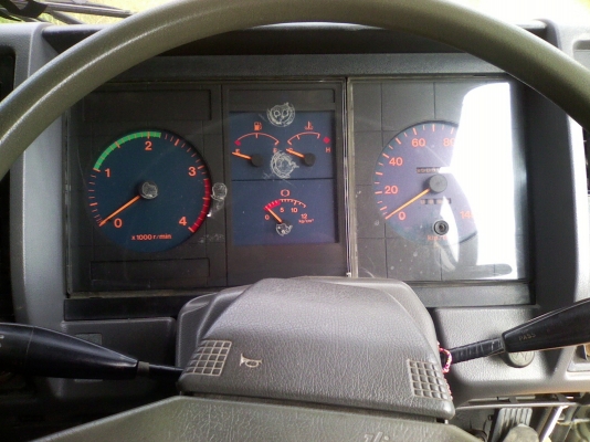 HINO FL 3H - 195 HP HO7D สิบล้อเพลาเดียว รถล่องสภาพสวยพร้อมใช้งาน เครื่องแห้งแรงดี ภายในเก๋งสวยครบ แอร์ พวงมาลัยเพาเวอร์ กระบะไม้คอกสูงเกษตรสภาพดีไม่มีผุพร้อมบรรทุกได้เลย ช่วงล่างคัชซีสวย เอกสารทะเบียนภาษีครบพร้อมโอนครับ