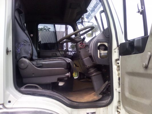 HINO FL 3H - 195 HP HO7D สิบล้อเพลาเดียว รถล่องสภาพสวยพร้อมใช้งาน เครื่องแห้งแรงดี ภายในเก๋งสวยครบ แอร์ พวงมาลัยเพาเวอร์ กระบะไม้คอกสูงเกษตรสภาพดีไม่มีผุพร้อมบรรทุกได้เลย ช่วงล่างคัชซีสวย เอกสารทะเบียนภาษีครบพร้อมโอนครับ