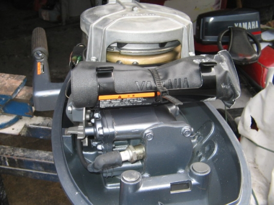 ขาย เครื่องเรือ Yamaha 5 แรง สภาพดี เครื่องดี ราคา 18,500