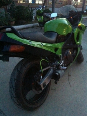 มีคลิป ZZR400 ปี 96 inv. 45000 ด่วนครับ ลดได้ ต้องการใช้เงินครับ