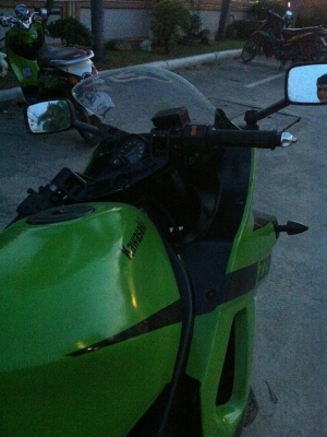 มีคลิป ZZR400 ปี 96 inv. 45000 ด่วนครับ ลดได้ ต้องการใช้เงินครับ