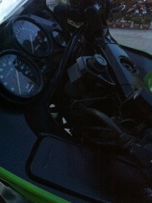 มีคลิป ZZR400 ปี 96 inv. 45000 ด่วนครับ ลดได้ ต้องการใช้เงินครับ