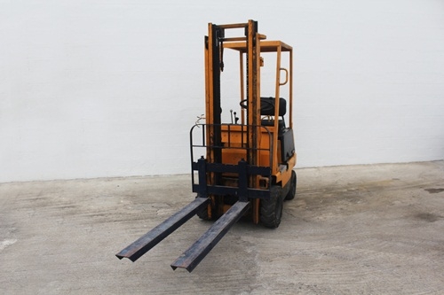 à¸£à¸–à¹‚à¸Ÿà¸¥à¹Œà¸„à¸¥à¸´à¸Ÿà¸—à¹Œ à¸¢à¸µà¹ˆà¸«à¹‰à¸­ TOYOTA à¹€à¸„à¸£à¸·à¹ˆà¸­à¸‡ 3P à¸‚à¸™à¸²à¸” 1 à¸•à¸±à¸™