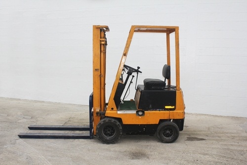 à¸£à¸–à¹‚à¸Ÿà¸¥à¹Œà¸„à¸¥à¸´à¸Ÿà¸—à¹Œ à¸¢à¸µà¹ˆà¸«à¹‰à¸­ TOYOTA à¹€à¸„à¸£à¸·à¹ˆà¸­à¸‡ 3P à¸‚à¸™à¸²à¸” 1 à¸•à¸±à¸™