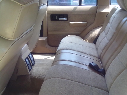 ่่JEEP cherokee 4.0 UZ ปี 37 ภาพเต็มครับข้างใน ่่JEEP cherokee 4.0 UZ ปี 37 ภาพเต็มครับข้างใน