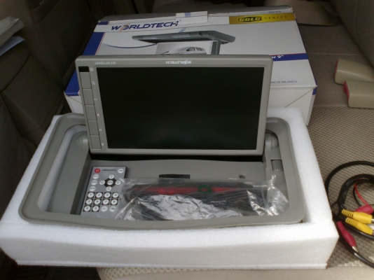 ขายทีวีเพดาน WORLDTECH 9" รุ่น WT-RFT9058T