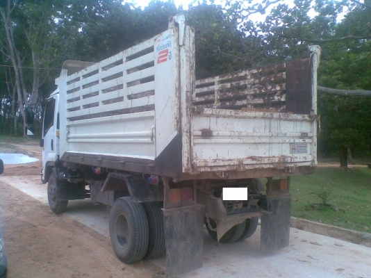 ขาย 6 ล้อ ISUZU หัวตึก ปี 53 ขาย 6 ล้อ ISUZU หัวตึก ปี 53