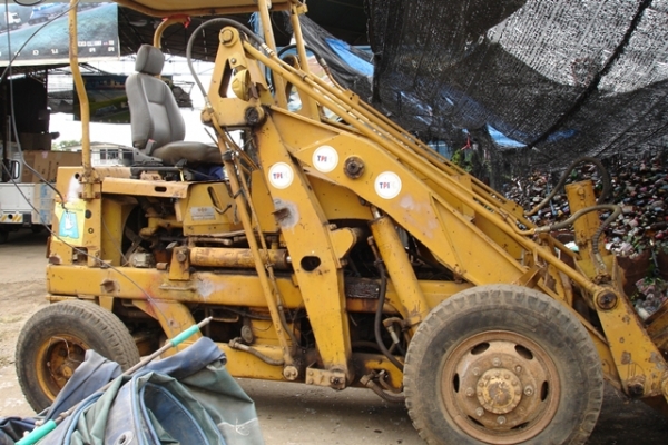 รถตักล้อยางKOMATSU บุ้งกี๊ใหญ่