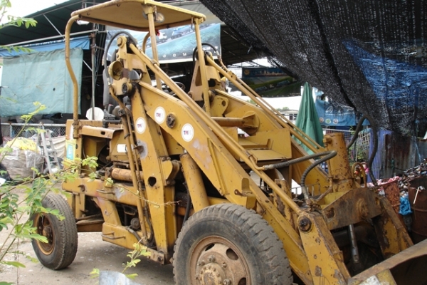 รถตักล้อยางKOMATSU บุ้งกี๊ใหญ่