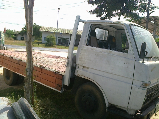 TOYOTA DYNA 85 แรง หกล้อกระบะเหล็กช่วงยาว 4.30 เมตร เครื่องดี ภายในเก๋งครบ เกียร์ยาว ช่วงล่างคัชซีดีไม่มีบวม ยางสภาพดี เอกสารทะเบียนครบพร้อมโอนครับ