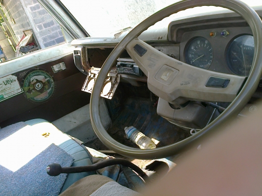 TOYOTA DYNA 85 แรง หกล้อกระบะเหล็กช่วงยาว 4.30 เมตร เครื่องดี ภายในเก๋งครบ เกียร์ยาว ช่วงล่างคัชซีดีไม่มีบวม ยางสภาพดี เอกสารทะเบียนครบพร้อมโอนครับ