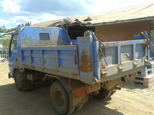 ขายรถดั้ม isuzu NKR 110 Hp