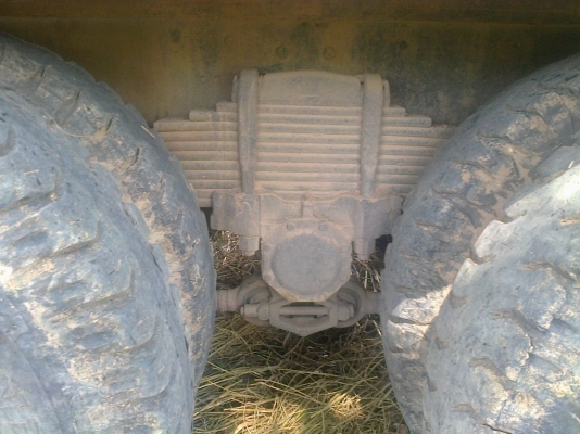 HINO KT 925 - 185 HP HO7C รถหางปลาสิบล้อเพลาเดียว ช่วงล่างเพลาใหญ่ใช้ของ มิตซู FUSO ใช้ลาก SK-200 ได้สบายครับ เครื่องแรงดี ภายในเก๋งครบ หัว F18 พวงมาลัยเพาเวอร์ เบรคทริ๊ปฟี้ เอกสารเล่มทะเบียนครบพร้อมโอนครบ