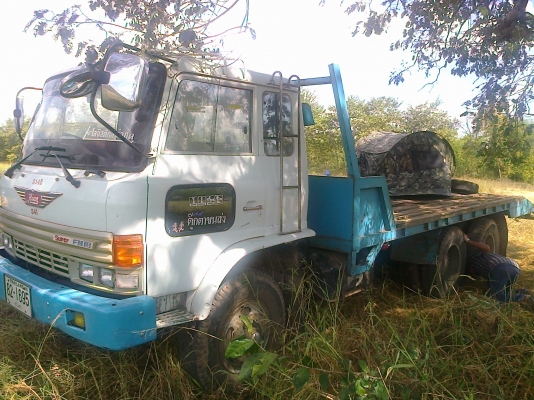 HINO KT 925 - 185 HP HO7C รถหางปลาสิบล้อเพลาเดียว ช่วงล่างเพลาใหญ่ใช้ของ มิตซู FUSO ใช้ลาก SK-200 ได้สบายครับ เครื่องแรงดี ภายในเก๋งครบ หัว F18 พวงมาลัยเพาเวอร์ เบรคทริ๊ปฟี้ เอกสารเล่มทะเบียนครบพร้อมโอนครบ