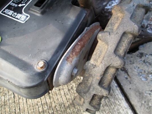 รหัส:12000888รถตัดหญ้าใช้เครื่องเบนซินGK1พร้อมทำงานwww.nihonmono.com