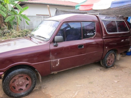Mazda Familia 1.3 ปี 1995 สีแดงเลือดหมู