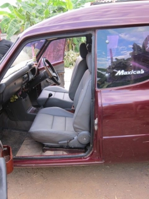 Mazda Familia 1.3 ปี 1995 สีแดงเลือดหมู