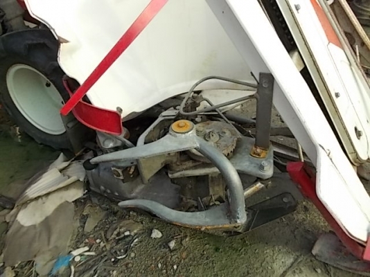 รหัส:12000868รถเกี่ยวข้าวเดินตามใช้เครื่องF25L-2ขนาด2.5PS.www.nihonmono.com