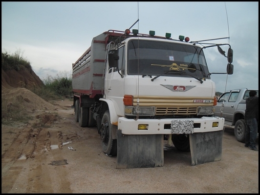 ฮีโน่ เจ้าอินทรีย์  เครื่อง 195 แรง สภาพสวยๆ