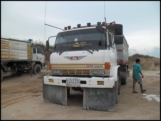 ฮีโน่ เจ้าอินทรีย์  เครื่อง 195 แรง สภาพสวยๆ