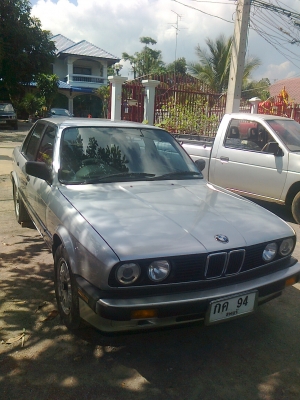 ขาย รถเก๋ง BMW 316i เครื่อง M40 ปี 33 เล่มทะเบียนพร้อมโอน สภาพสวยน่าใช้ ราคา 125,000.-