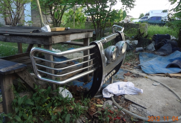 ขายกันชนหน้าแสตนเลส สภาพตามรูป