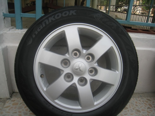 ขายล้อแม็กเดิม mitsubishi pajero 16"  6/139 +ยางปี 10 (081-3747940)