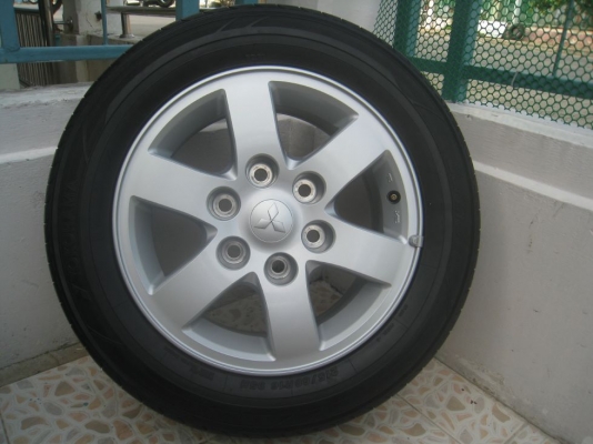 ขายล้อแม็กเดิม mitsubishi pajero 16"  6/139 +ยางปี 10 (081-3747940)