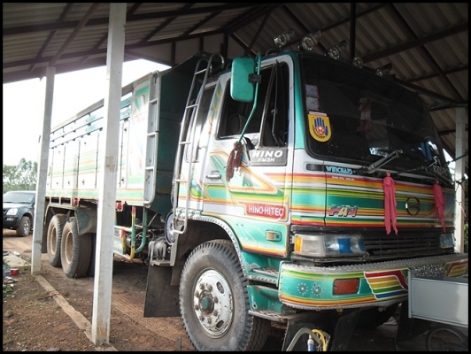 สิบล้อ 3H เครื่อง  260 สภาพสวยๆ พร้อมใช้งาน