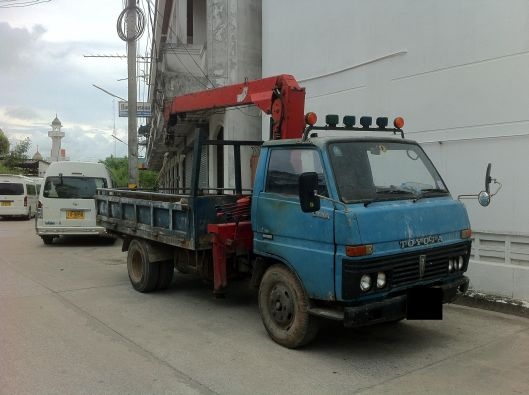 ขายรถหกล้อติดเครน 3 ตัน ราคาถูก กลับมาขายอีกครั้ง