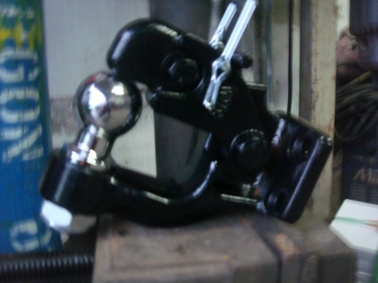 หัวลากกับลูกบอล