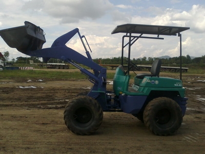 ขายรถตักเก่านอก KOMATSU WA40-3