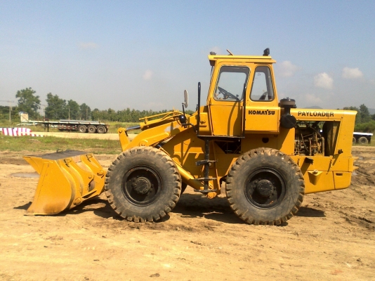 ขายรถตักเก่านอก KOMATSU JH60