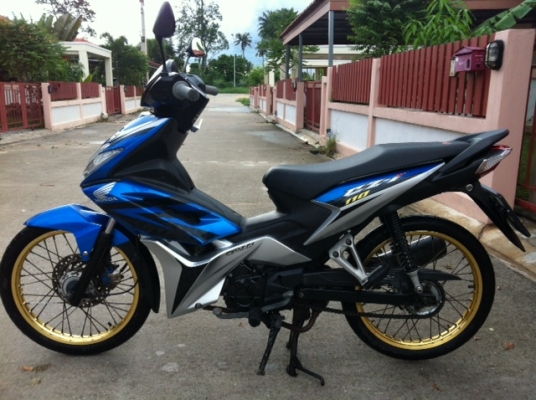 Honda Cz i