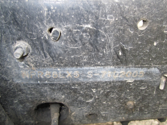 NPRดั้มหัวการ์ตูนกะบะสามมิตร120แรง-รถห้าง-