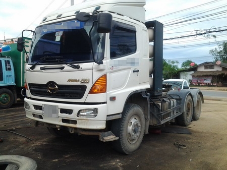 ฮีโน่เมกก้า 320 รถปี51 พร้อมใช้ครับต่อรองได้