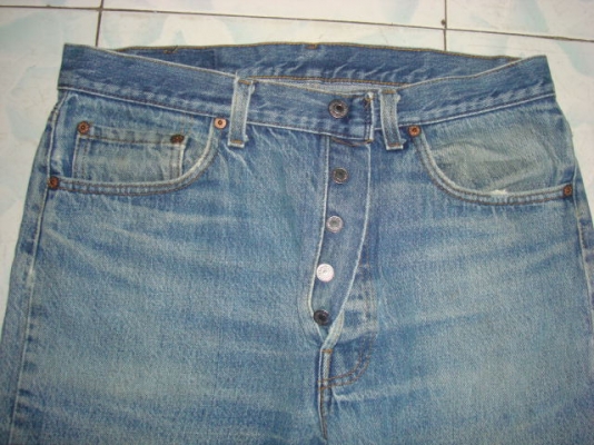 #7911# ยีนส์ลีวายส์ 501 ผ้าทราย ของแท้ มือสอง เอว35 ยาว28 made in usa ก้านดำ แป๊กเงิน รุ่นเก่า
