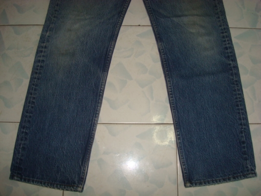 #7911# ยีนส์ลีวายส์ 501 ผ้าทราย ของแท้ มือสอง เอว35 ยาว28 made in usa ก้านดำ แป๊กเงิน รุ่นเก่า
